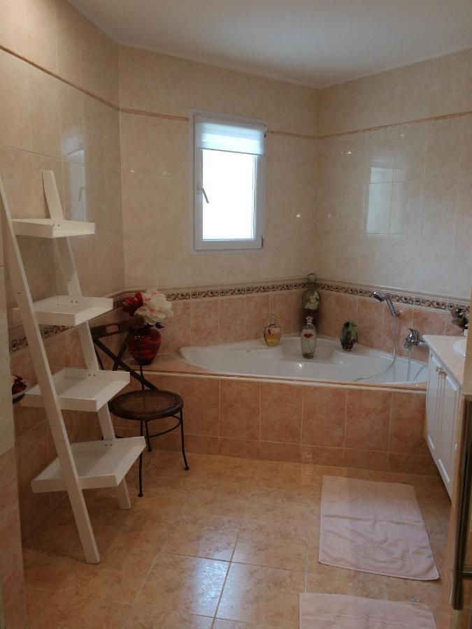 Au Doux Repos Bed & Breakfast Lucbardez-et-Bargues Ngoại thất bức ảnh