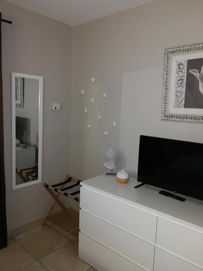 Au Doux Repos Bed & Breakfast Lucbardez-et-Bargues Ngoại thất bức ảnh