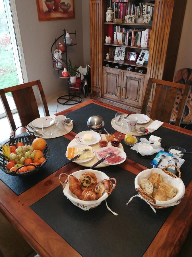 Au Doux Repos Bed & Breakfast Lucbardez-et-Bargues Ngoại thất bức ảnh